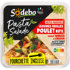 Pasta Salade - Pâtes fraiches, légumes grillés, poulet rôti, sauce à la tomate & origan